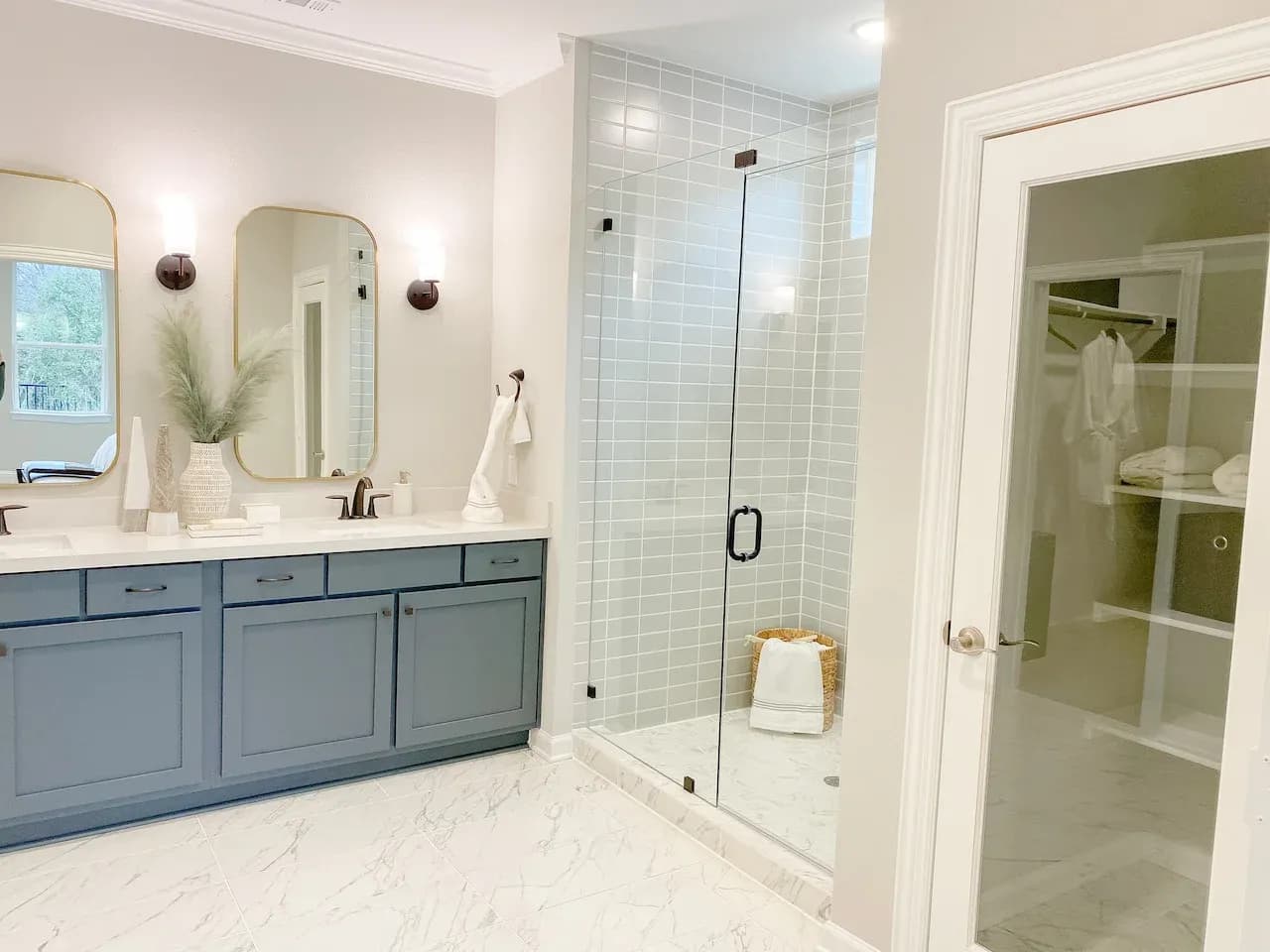 What to Know About Walk-In Shower Dimensions Before Your Remodel