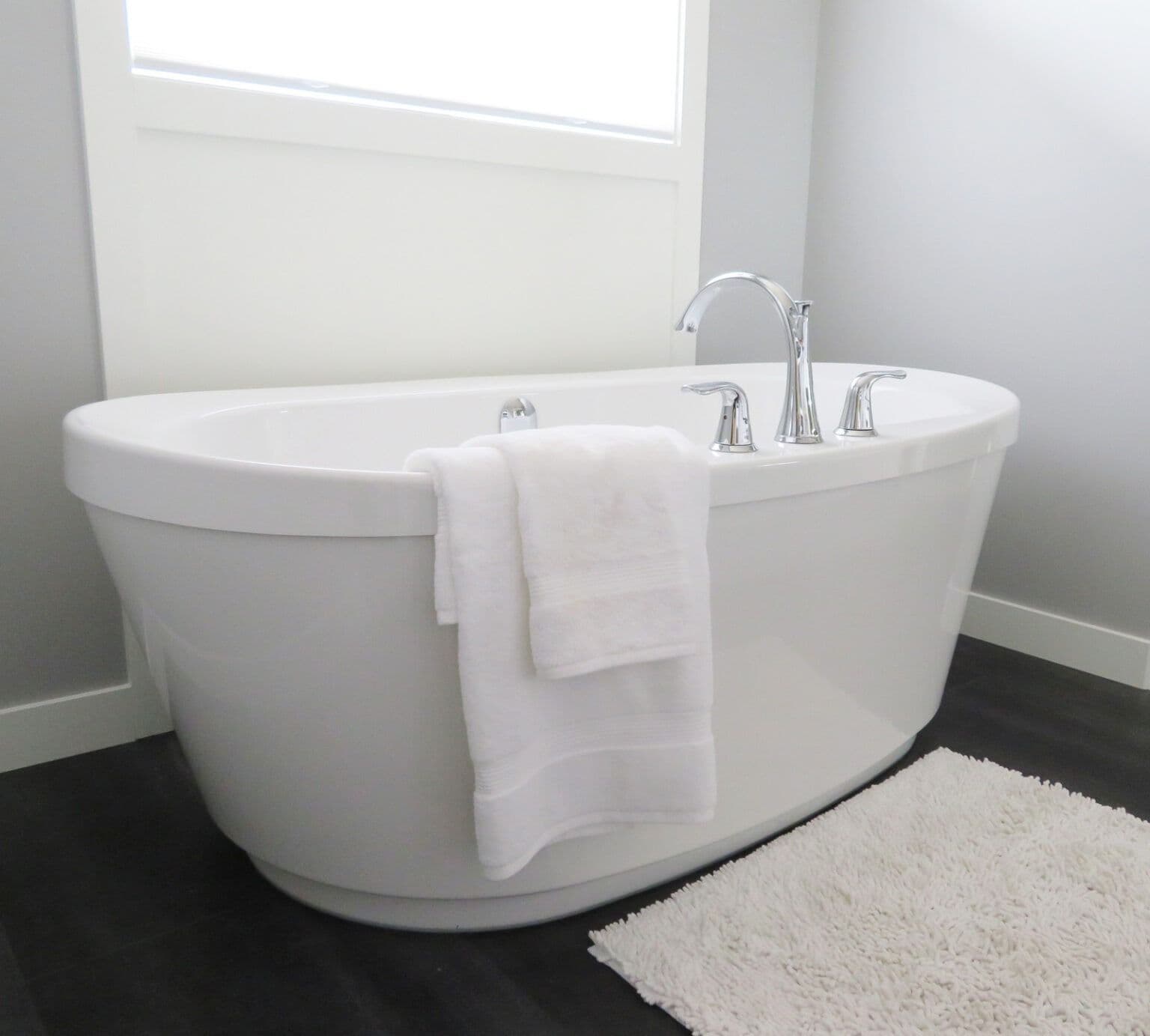 How to clean a jetted tub