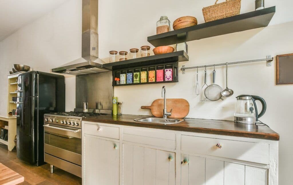 white cabinets kitchen