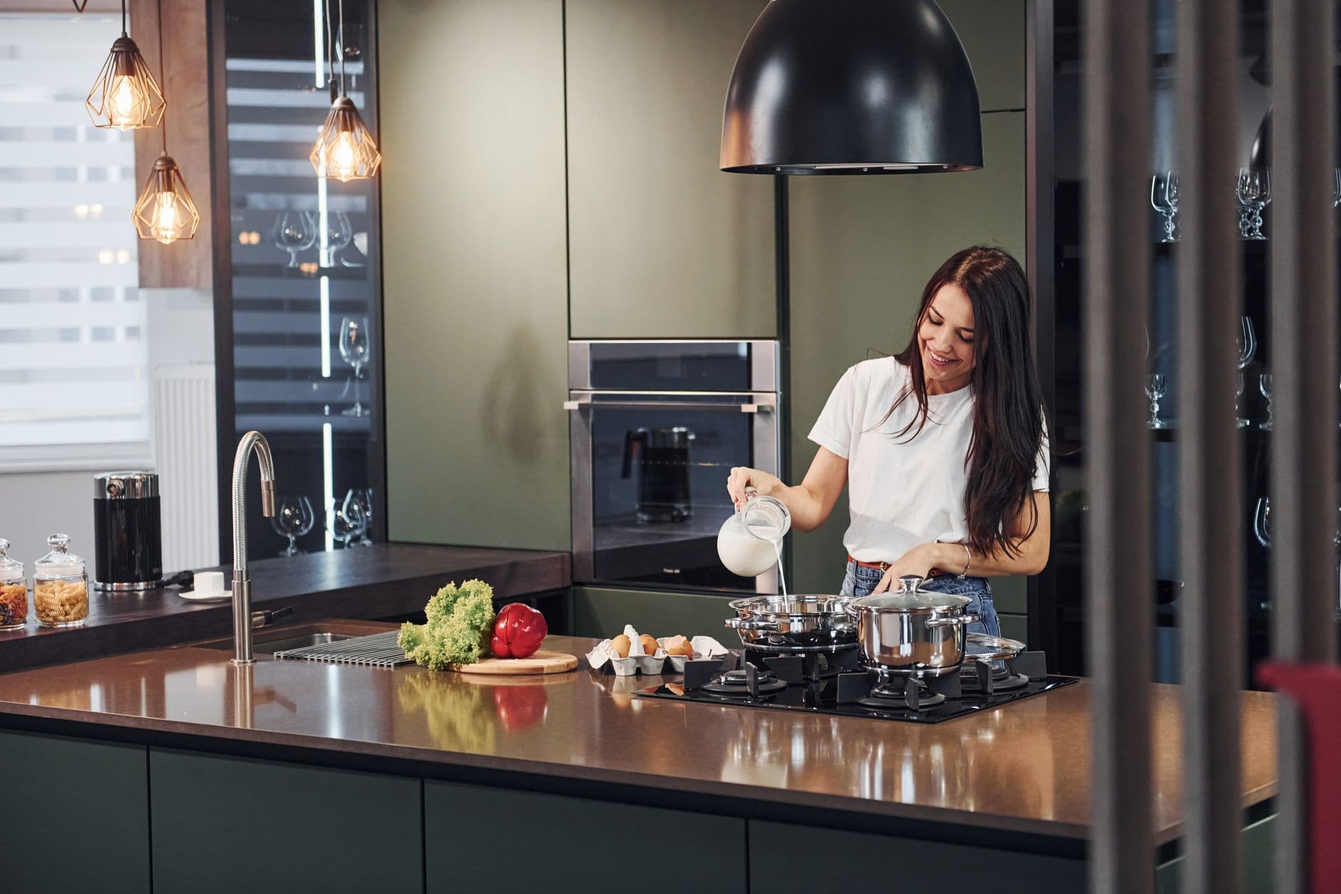women cooking
