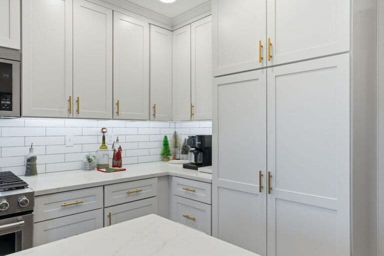 imgi_35_kitchen-cabinet-remodeling-in-ozark-2-768x513.jpg