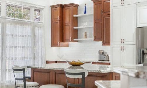 imgi_3_kitchen-cabinet-makeover-ideas-3-ria6zcqdgii6hxphp8a6fga4eoawhwopvzz31rmb3s.jpg