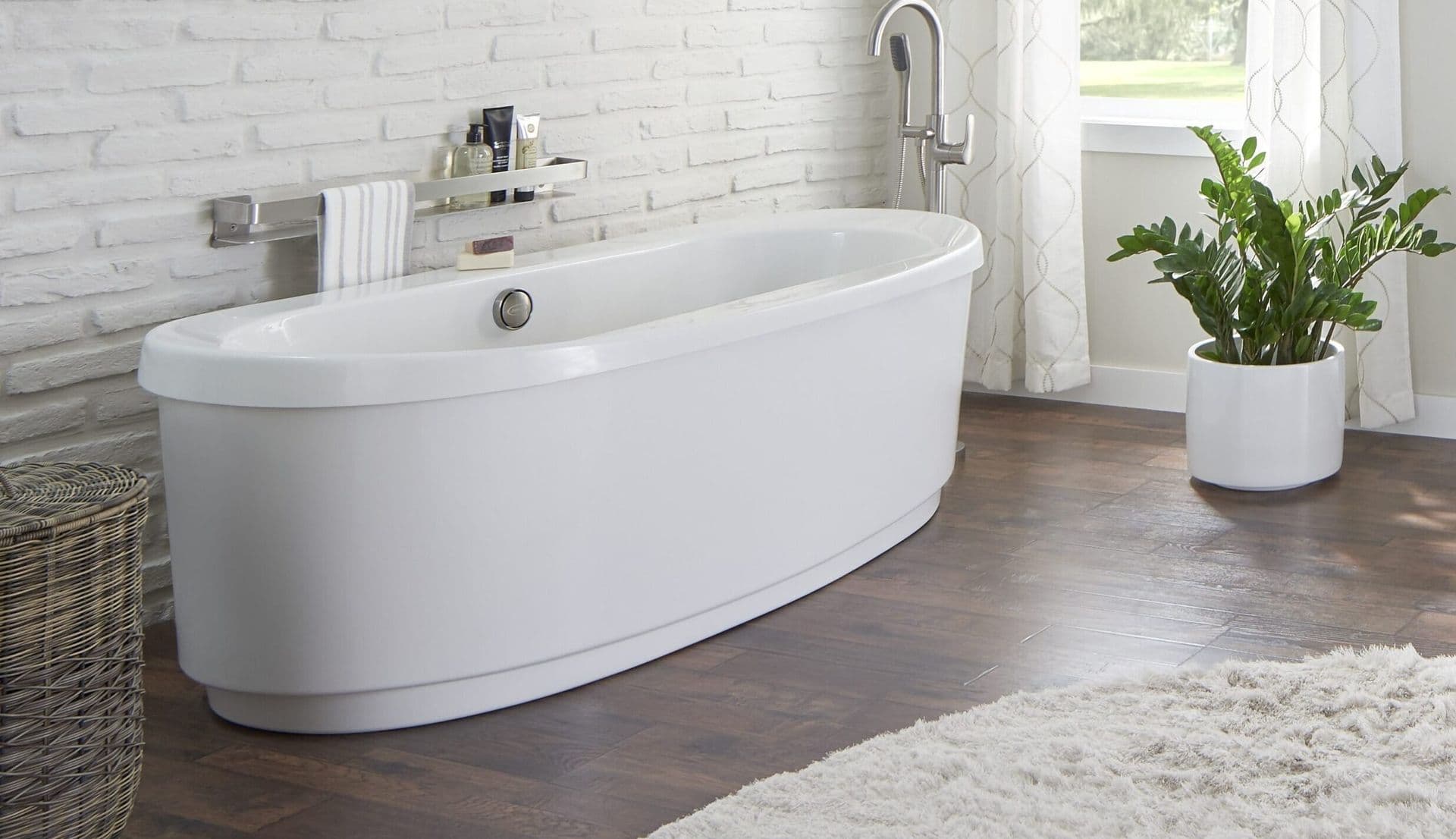 imgi_49_jacuzzi-free-standing-tub-min-scaled-e1695236078975.jpg