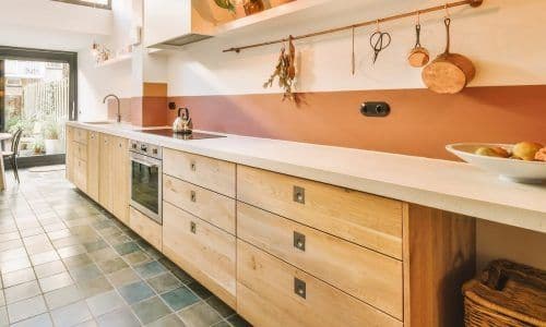 imgi_4_bright-and-modern-kitchen-design-2025-02-10-08-48-43-utc-min-r8rcp53d8uw5b4ifcic4am4tevxj.jpg
