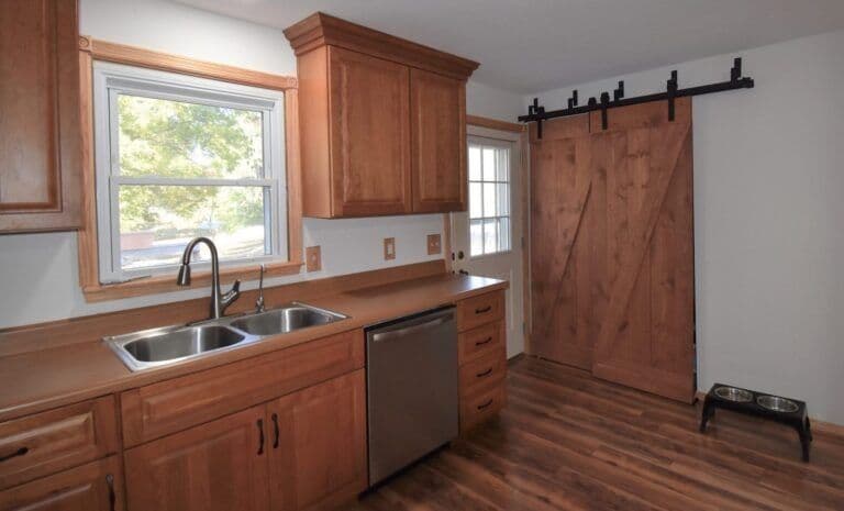 imgi_56_kitchen-cabinet-remodeling-in-joplin-768x465.jpg