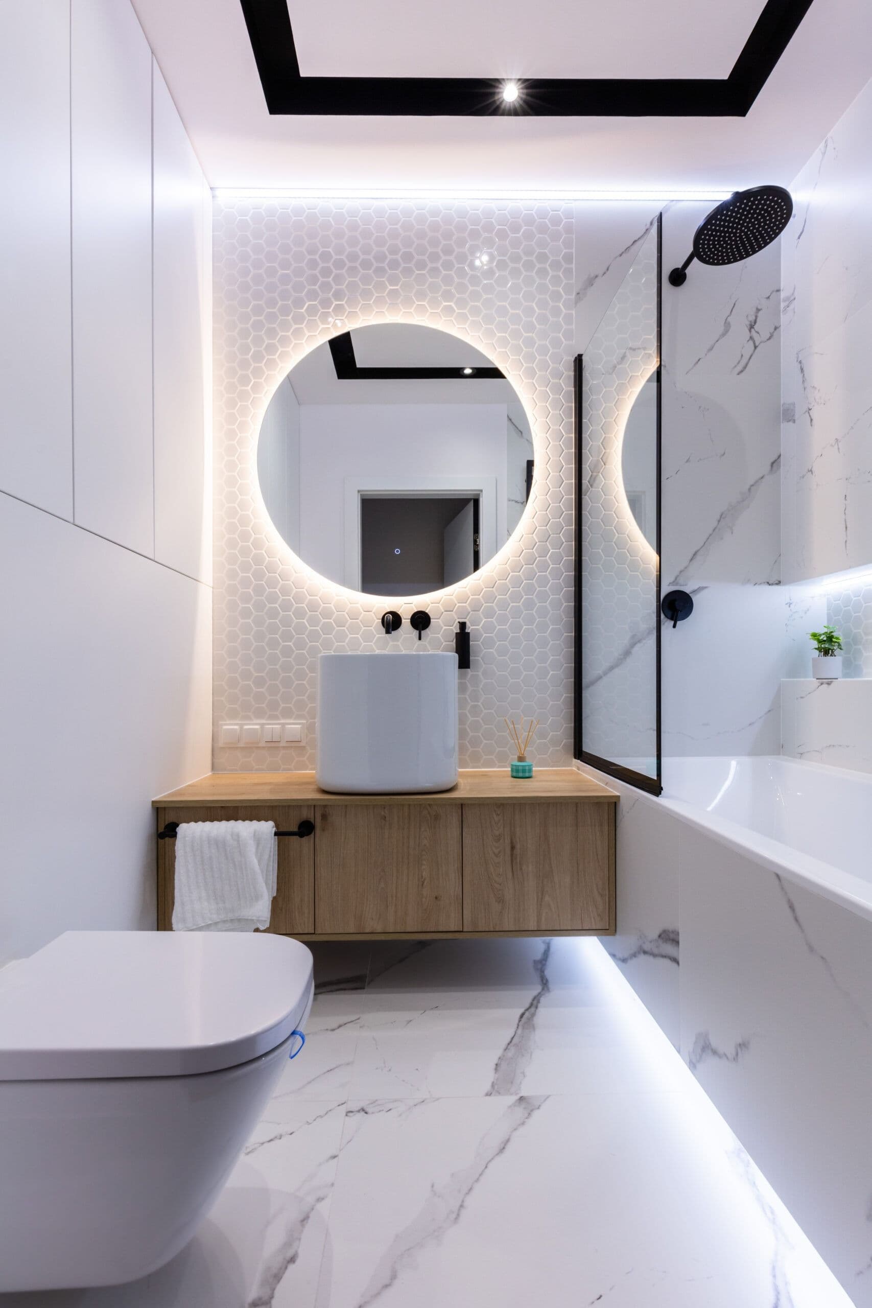 white marble mirror