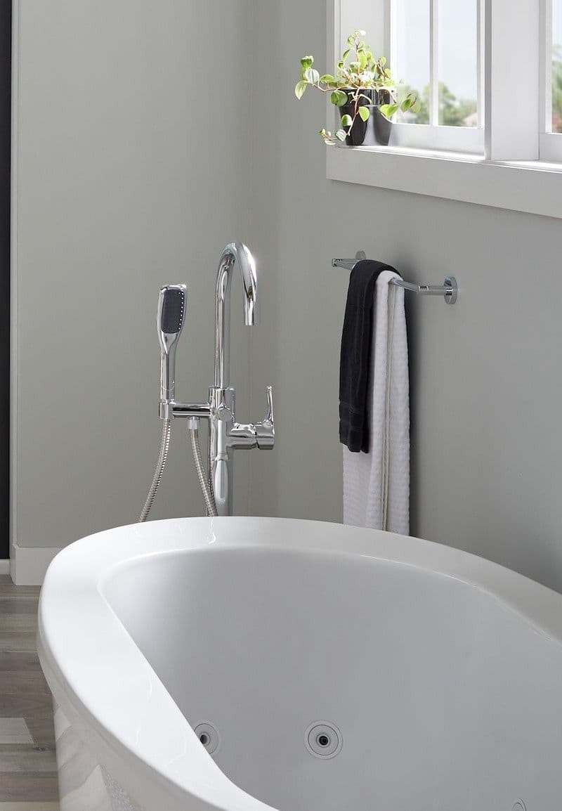 How to clean a jetted tub