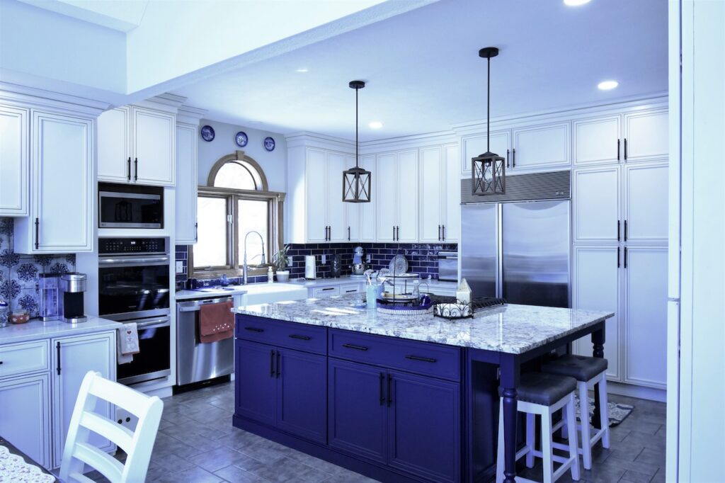 Explore kitchen design in Springfield, MO with blue islands