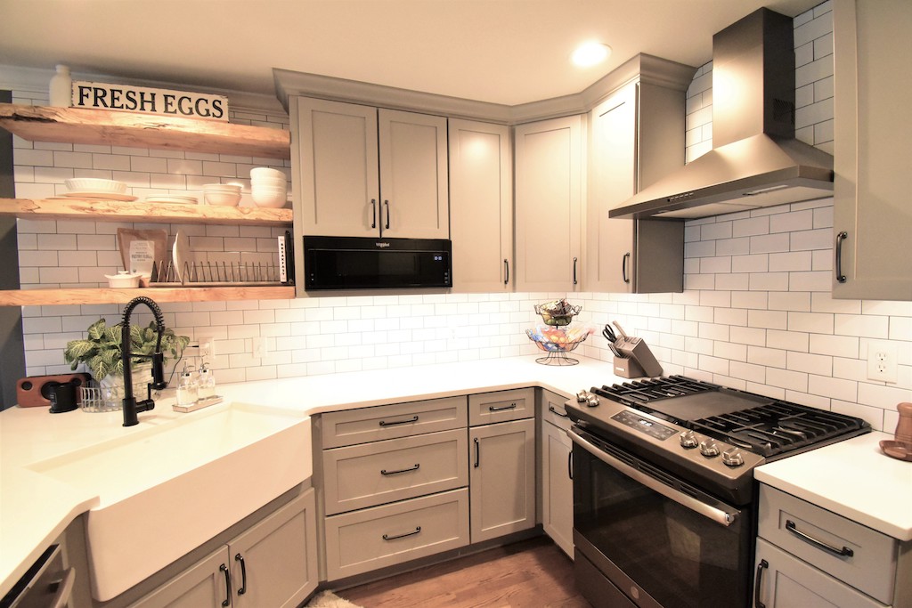 Get farmhouse kitchen remodeling in Springfield, MO